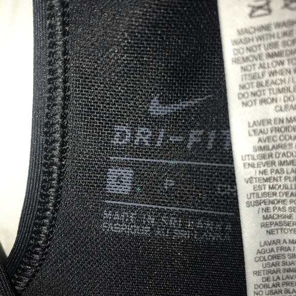 Nike Sports Bra 😁 - Picture 4 of 4